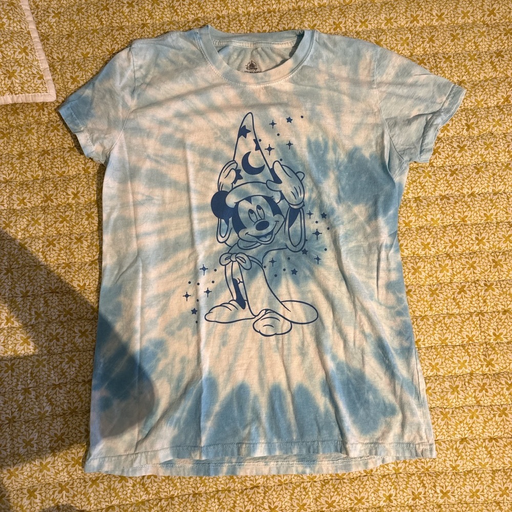 Mickey Tie Dye Sorcerer shirt size medium